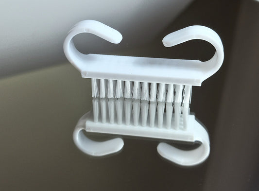 Pinky dust brush image 1