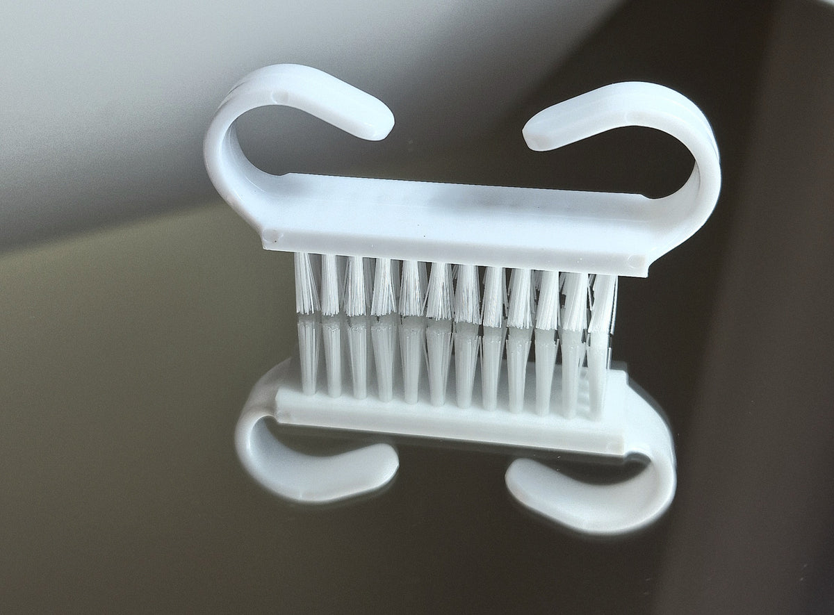 Pinky dust brush image 1